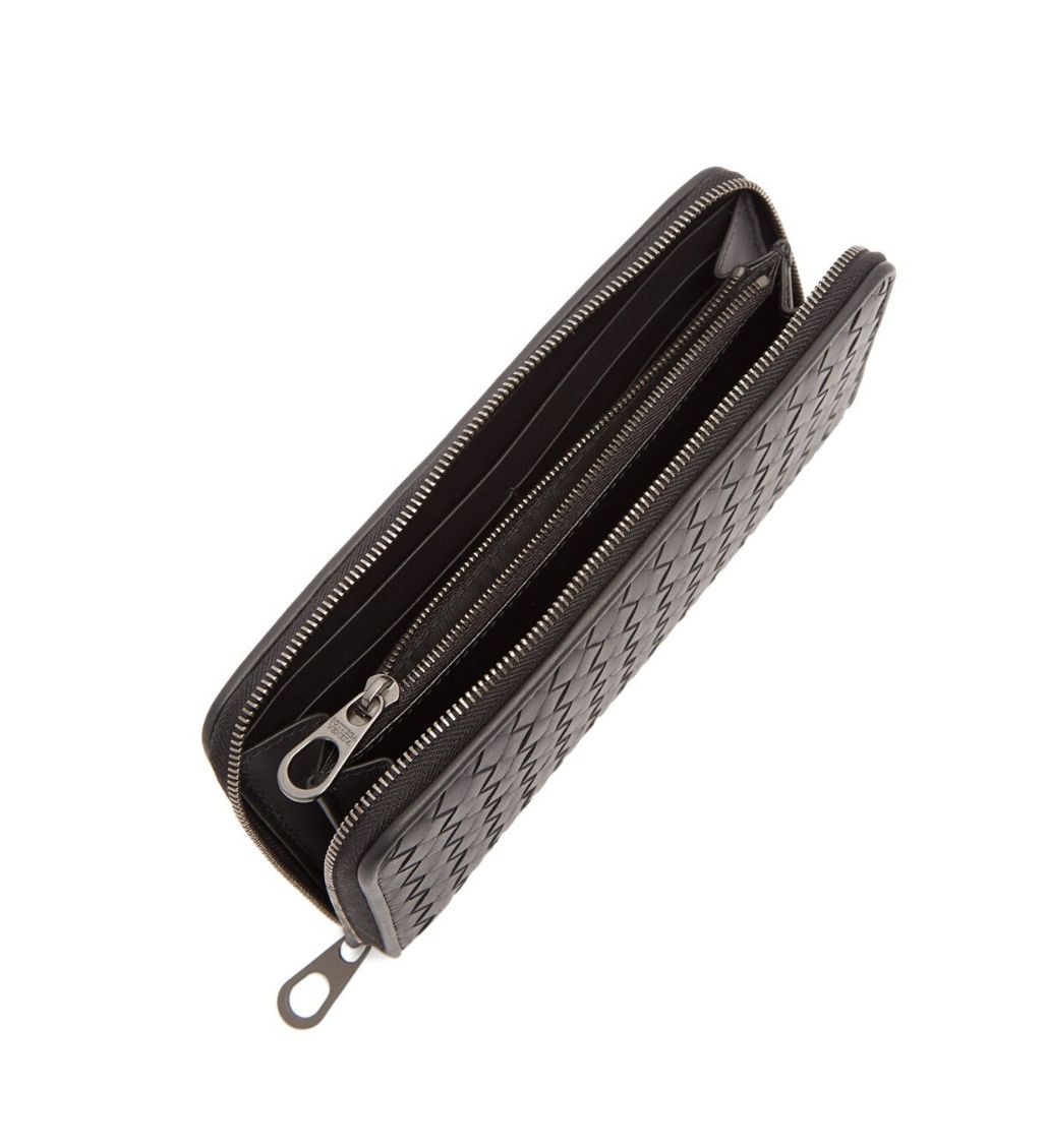 Intrecciato Zip around Black Leather Wallet - Image 4
